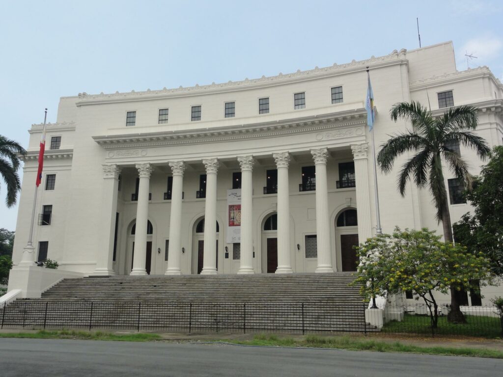 File:Pic stock-geo ph-mm-manila-ermita-rizal park-old finance bldg. (national museum annex) (2014) a